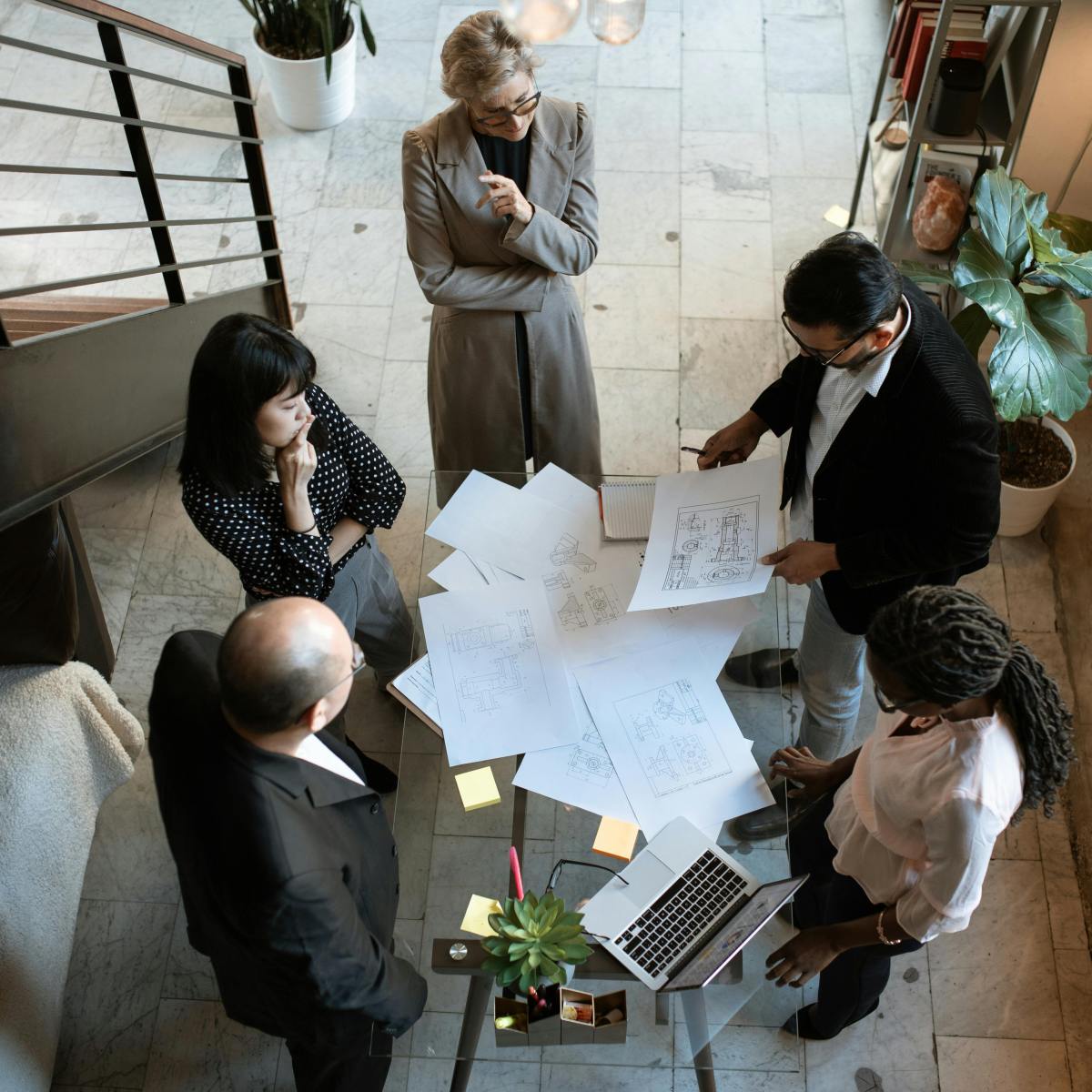 GÜÇLÜ GÖRÜNEN LİDERLİK SAĞLIKLI&nbsp;MIDIR?